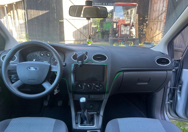 Ford Focus cena 8800 przebieg: 284000, rok produkcji 2005 z Oleśnica małe 379